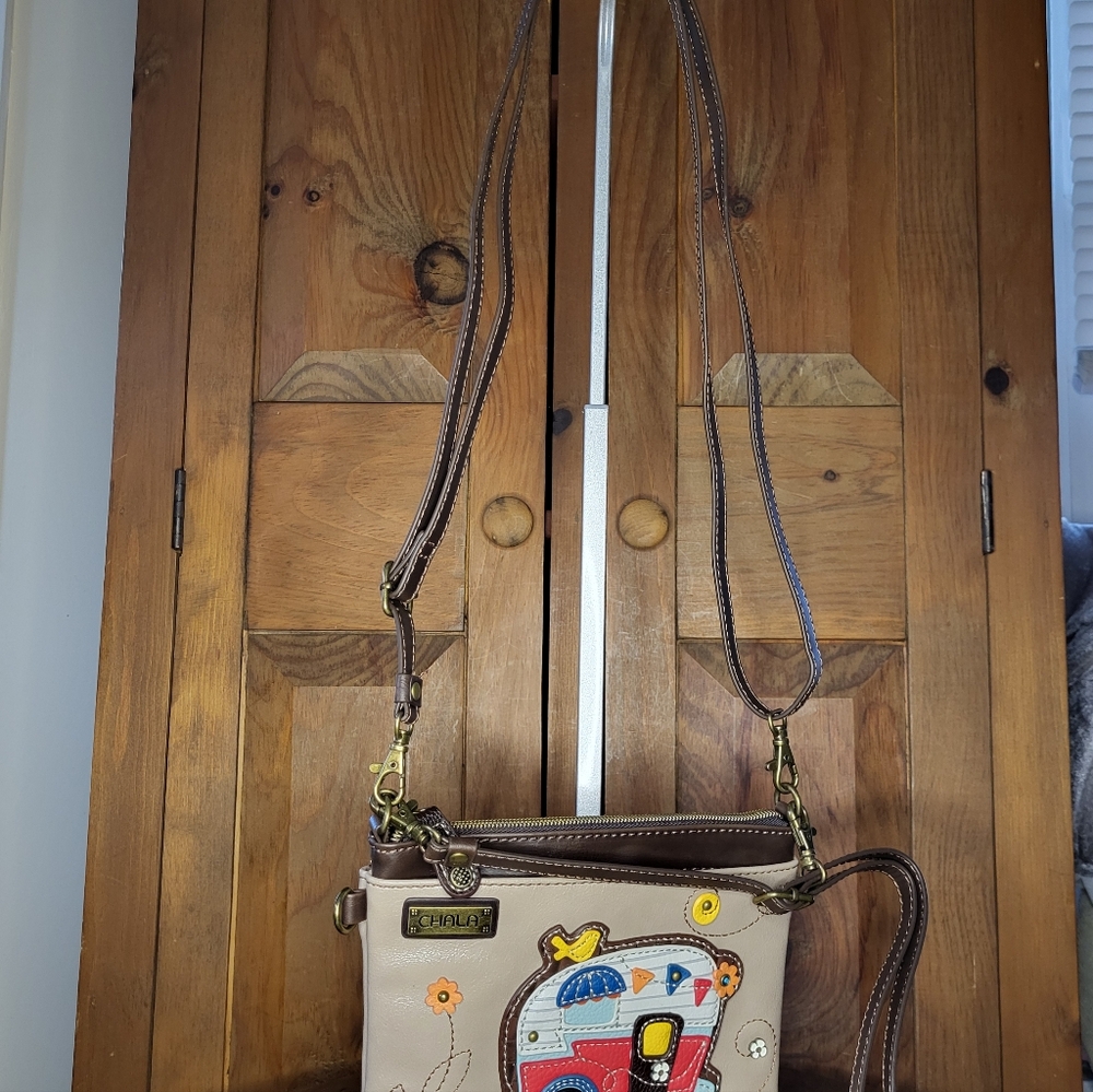 Chala Crossbody Bag with Camper Design - Picture 7 of 15